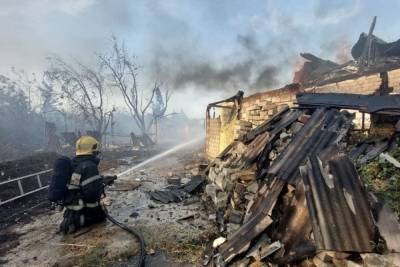 В дачном обществе в Волгограде сгорели 5 хозпостроек