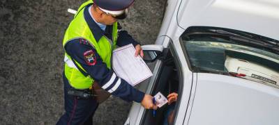 Автоинспекторы в Петрозаводске остановили два незаконно усовершенствованных автомобиля
