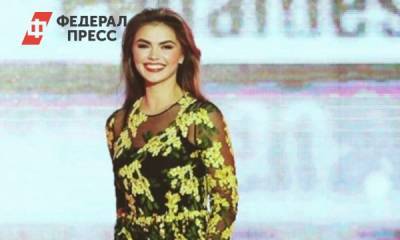 Собчак вычислила, сколько стоит красное платье Алины Кабаевой