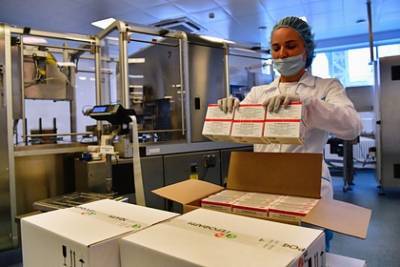В РАН призвали обновить российские вакцины из-за новых мутаций коронавируса