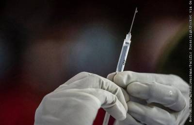 РФПИ предложил Pfizer изучить "Спутник Лайт" в качестве бустера для своей вакцины - interfax.ru - Москва - Россия - США - Израиль