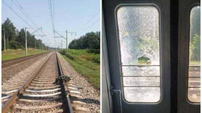 Под Кропивницким неизвестные разбили окно в вагоне поезда во время движения