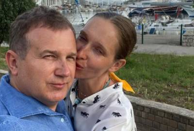 Беременная Осадчая оказалась в больнице, Горбунов не оставил жену одну: что произошло