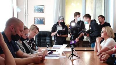 Алибасов осудил решение ТИК снять Буланову с предстоящих выборов в...