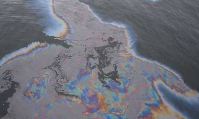 В Черном море разлилась нефть: загрязнение масштабнее, чем заявила компания