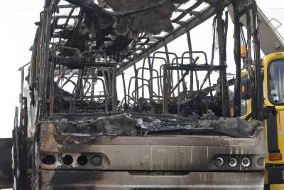 Воспламенившийся в Новгороде автобус сдадут на металлолом