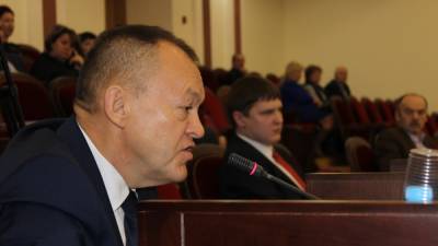 Депутат призвал россиян кланяться, поскольку власть – от бога