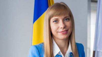 Депутат Юлия Яцык из «Слуг народа» купила квартиру и подарила непонятно кому усадьбу