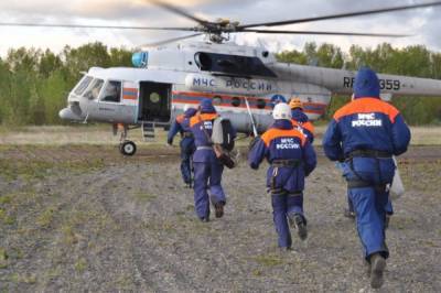 Два человека с упавшего на Камчатке вертолёта находятся в тяжёлом состоянии