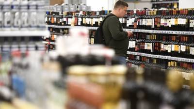 «Известия»: Минздрав предложил запретить продажу крепкого алкоголя до 21 года