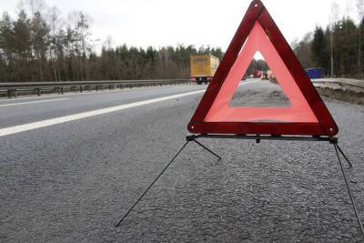 В Смоленской области столкнулись легковой и грузовой автомобили, есть пострадавший