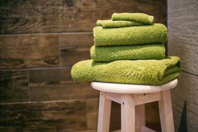Женщина раскрыла способ сохранить полотенца мягкими после стирки
