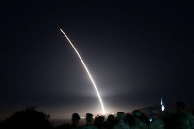 В США провели испытания межконтинентальной баллистической ракеты (ФОТО)
