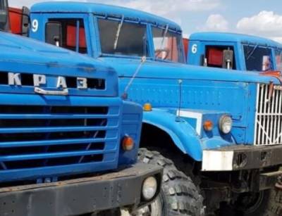 В Польше обнаружили заброшенную стоянку с десятками украинских грузовиков. ФОТО