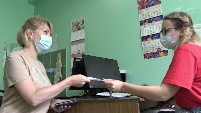 Волонтеры оказывают неоценимую помощь медикам в борьбе с коронавирусом
