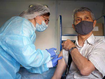 Жителей Копейска вовлекают в вакцинирование угрозой отменить праздники