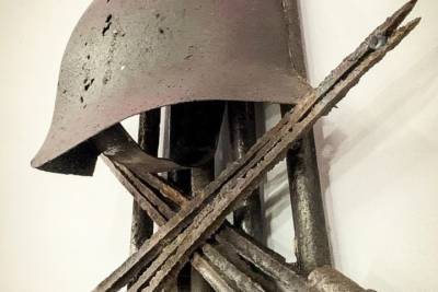 В смоленском музее появился арт-объект «Эхо войны»