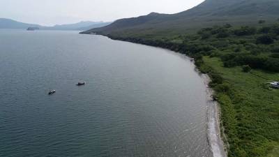 Обломки упавшего в озеро вертолета Ми-8 обнаружили в 800 м от берега