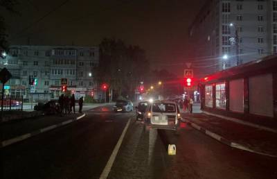 В ночном ДТП в Твери с участием трех авто пострадал человек