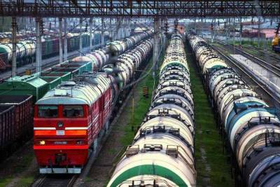 На границе Ростовской области с Украиной заметили несколько десятков поездов