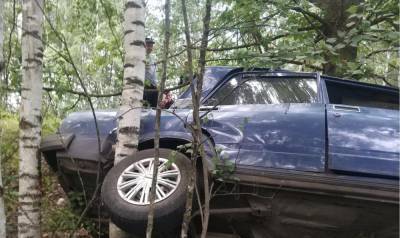 Три автомобиля опрокинулись в кювет в Липецкой области