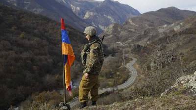 Пашинян: Следует активизировать процесс уточнения границы Армении с Азербайджаном