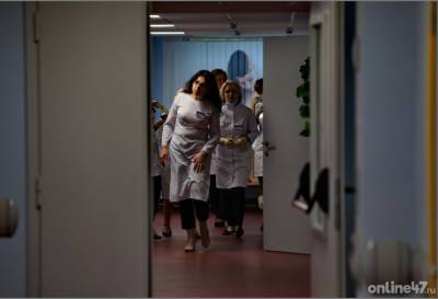 В России за последние сутки коронавирусом заразились еще 21 932 человека
