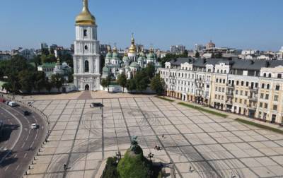 Национальный заповедник "София Киевская" не разрешал на дрифт автомобилей на площади