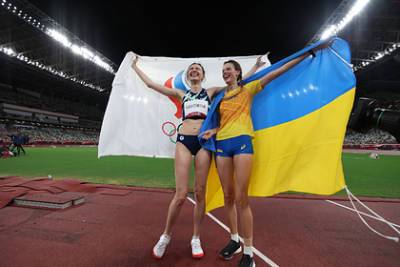 Обнявшаяся с россиянкой Ласицкене украинская легкоатлетка Магучих объяснилась