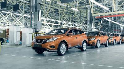 Nissan возобновил выпуск авто в Петербурге