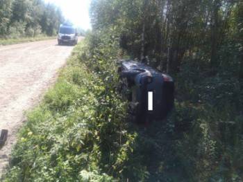 В Вытегорском районе автомобиль слетел в кювет, пассажирка в больнице