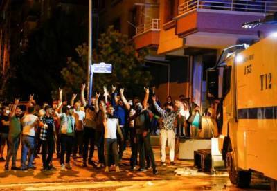 Жители Анкары устроили сирийский погром