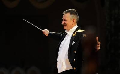 В Тюмени вместо умершего от COVID-19 назначили нового дирижера филармонического оркестра