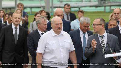 Лукашенко пообещал, что принудительной вакцинации от COVID-19 в Беларуси не будет