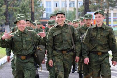 ЕР внесла в Госдуму законопроект о включении службы в армии в трудовой стаж