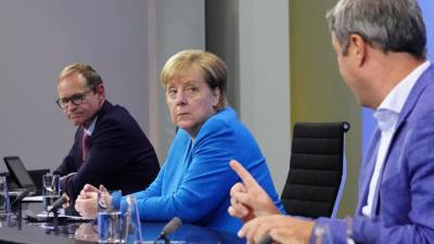 Германия в ловушке своих убеждений: Меркель не хочет менять меры борьбы с пандемией