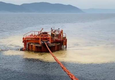 Оператор нефтяного терминала усомнился в происхождении пятна в Черном море