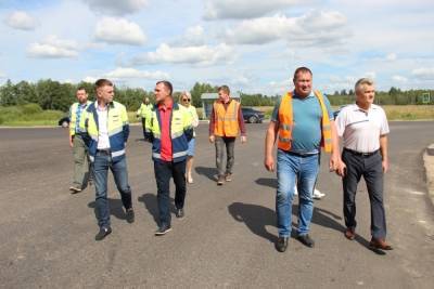 10 км дороги Порхов – Успенье отремонтировали на три недели раньше срока