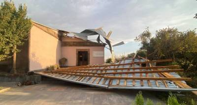 Сильный ветер снес крышу музея-заповедника "Звартноц" в Армении