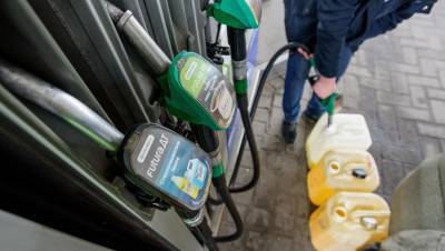 Цена бензина Аи-92 на петербургской бирже установила новый рекорд