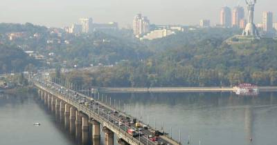 В Киеве на мосту Патона проведут ремонтные работы и обустроят велодорожки