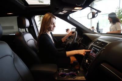 Автоблогер Настя Туман дала три совета девушкам при покупке машины