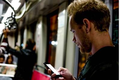 Двум операторам связи отказали в тестировании 5G в метро Петербурга и Москвы