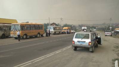 Автобусы подогнали в Аламасово на случай эвакуации жителей из-за угрозы природного пожара