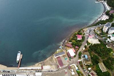 Власти оценили угрозу из-за разлива нефти для отдыхающих на Черном море