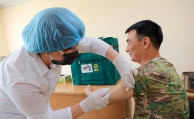 В Минобороны заявили, что почти 100 процентов военнослужащих вакцинировано от коронавируса