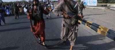 Наступление талибов в Афганистане: боевики захватили Герат, сотрудников посольства США в Кабуле эвакуируют