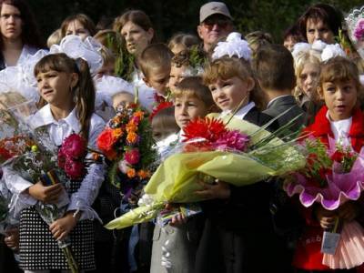 Челябинских родителей просят не приходить 1 сентября в школы