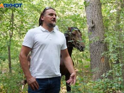 Дмитрий Булыкин приехал в Волгоград спасать вековые дубы от вырубки и посетил детский дом милосердия