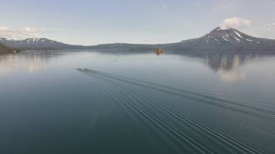 Экскурсии на Курильское озеро, где упал Ми-8 с туристами, приостановлены до понедельника